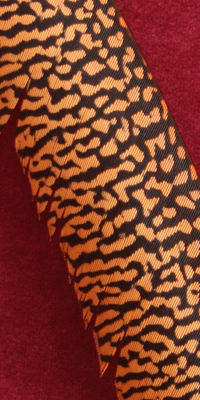 <am-gold tails>